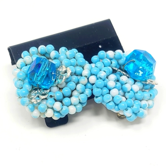 Vintage 60's beaded earrings clip-on blue Japan mid century - Picture 2 of 4